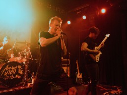 Live auf der Bühne: Die Alternative Metal Band Are We Used To It aus Rodgau