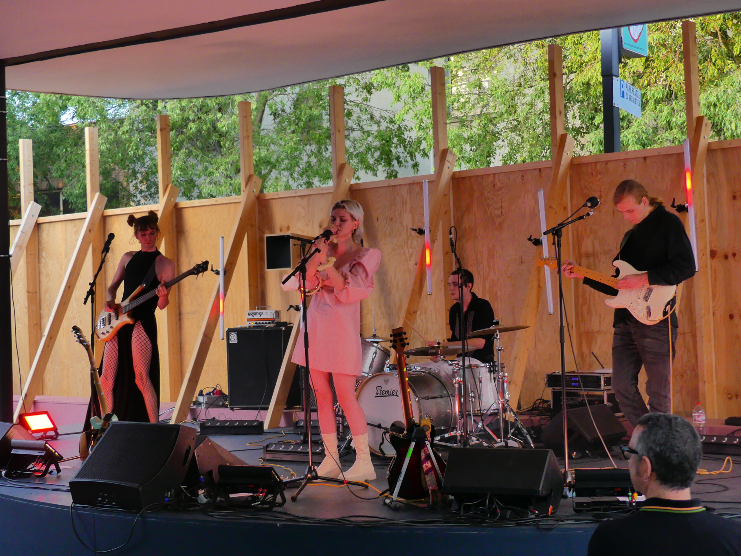 Gwen Dolyn & Toyboys in der Kulturtankstelle Darmstadt