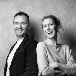 Schwarz-weiß Portrait von Isabelle & Dario